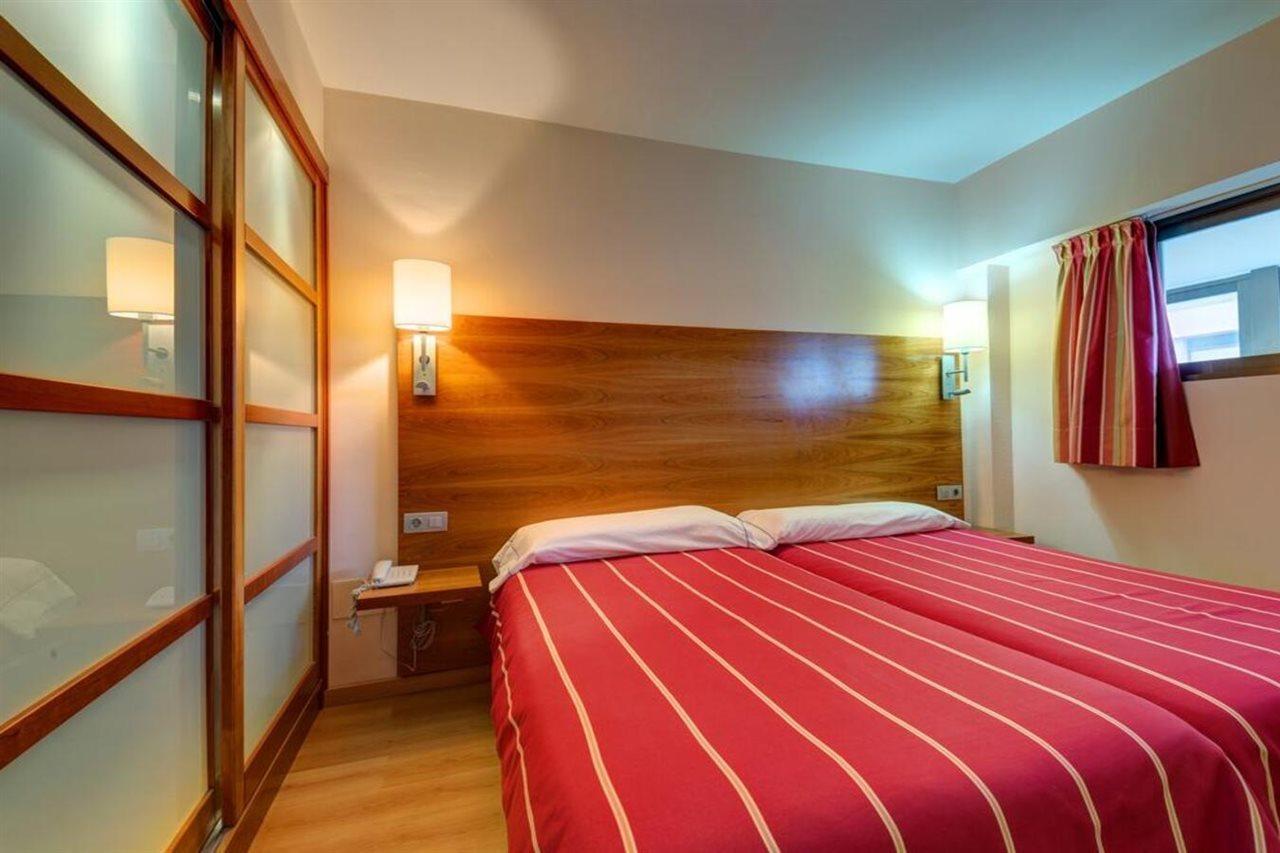 Hotel Astuy Isla Plana Exterior foto